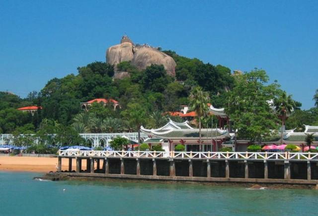 旅行社是指以营利为目的,从事旅游业务的i企业